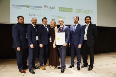Slavnostn pedn ceny Quality Innovation Prize v kategorii Business Innovations mikropodnik a startup ve panlskm Bilbau