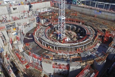 Obr. 5. Základy reaktoru, duben 2016.