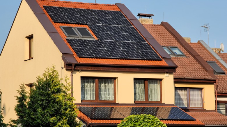 Fotovoltaická elektrárna na rodinném domě, foto &copy; TZB-info